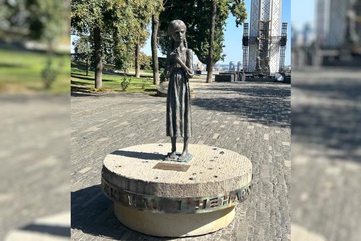 Sculpture au Mémorial des victimes de l'Holodomor